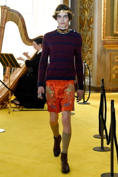Look 20